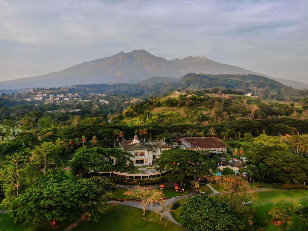 Taman Dayu Golf Club And Resort Prigen Exteriér fotografie