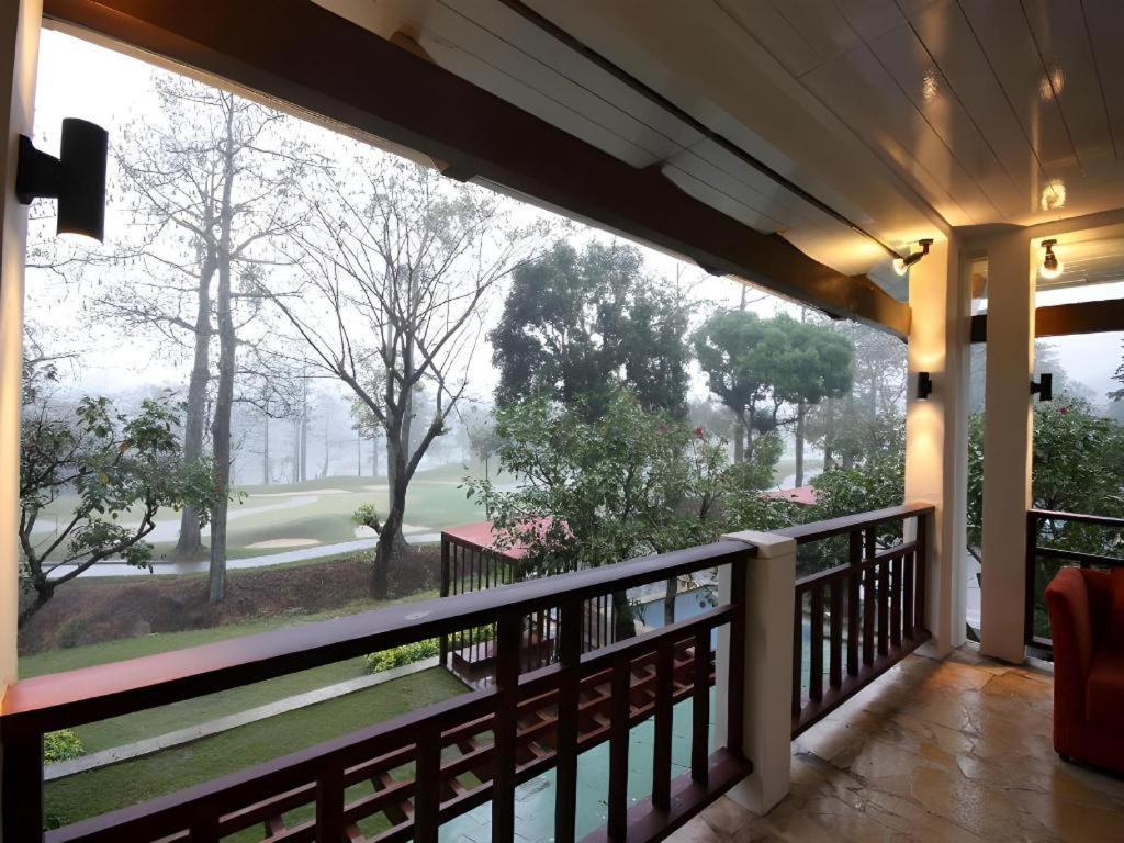 Taman Dayu Golf Club And Resort Prigen Exteriér fotografie