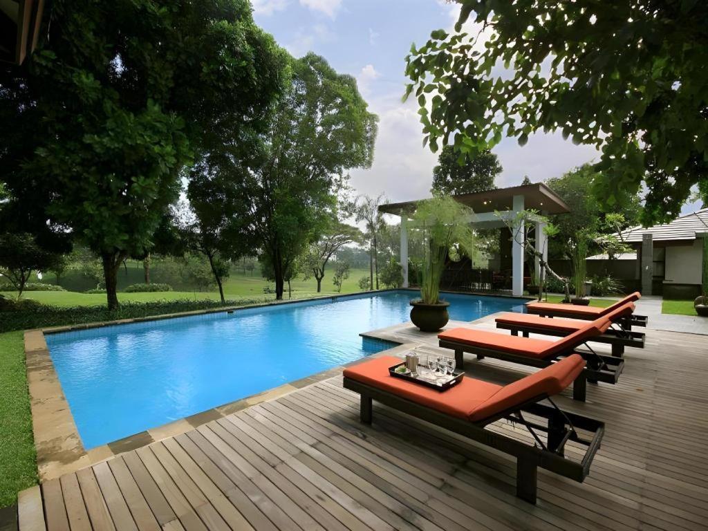 Taman Dayu Golf Club And Resort Prigen Exteriér fotografie