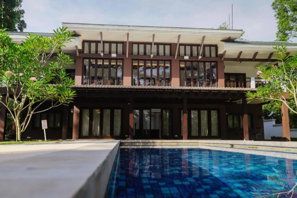 Taman Dayu Golf Club And Resort Prigen Exteriér fotografie
